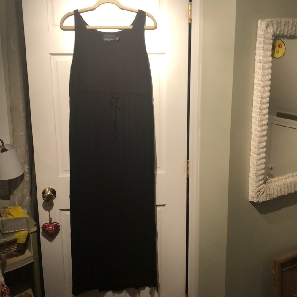 Long black dress